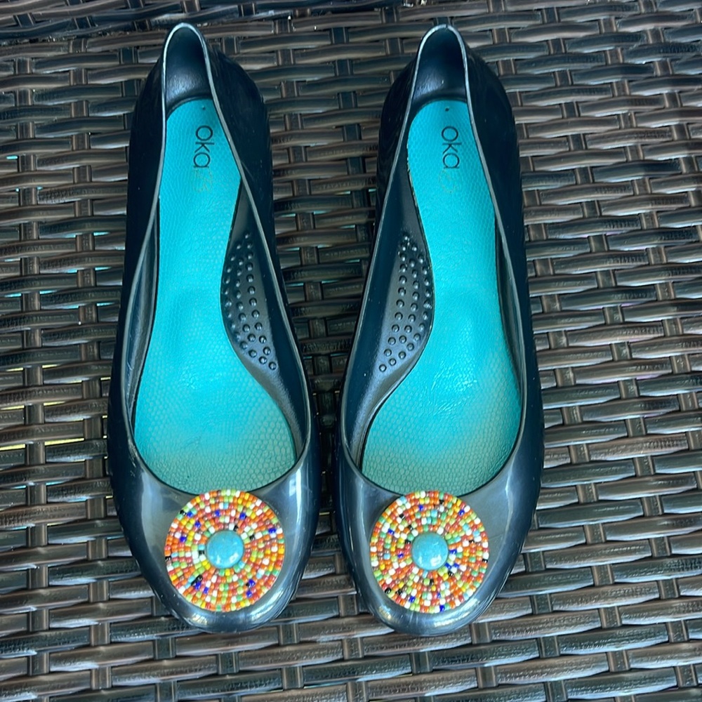 Oka B Flat Slip On Shows 6 all weather shoes Made In USA beautiful beaded accent